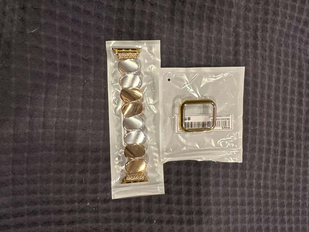 Retro Oval Link Apple Watch Band and Gold Face Frame Cover Case Set